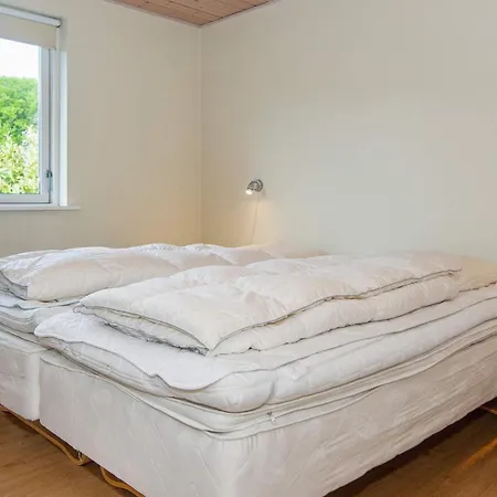 12 Person In Aabenraa *