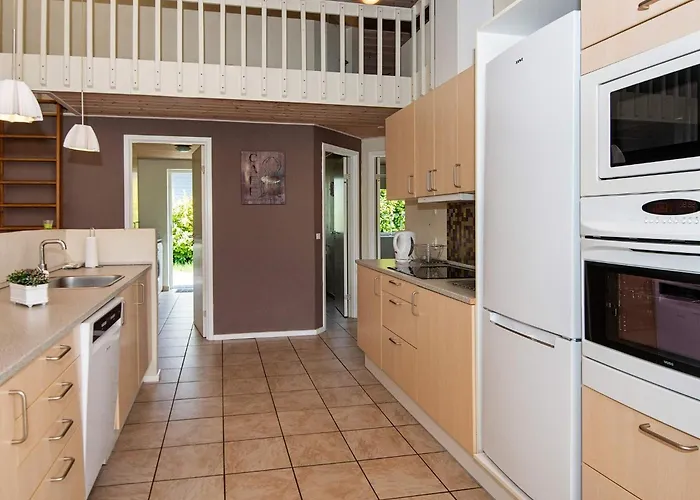 12 Person In Aabenraa-by Traum * Loddenhøj